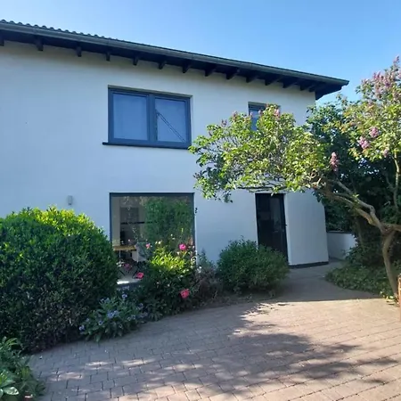 Adenauer Zwoelf - 5 Sterne Mit Sauna Und Garten Am Eifelsteig